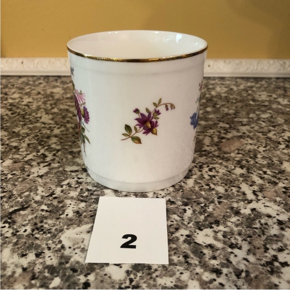 Hammersley mug bone china flowers white gold trimmed Howard Sprays Smooth 1980s - Picture 4 of 10